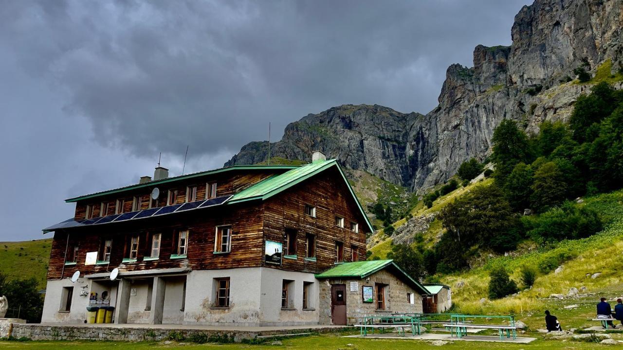 Iliikova House Hotell Kalofer Exteriör bild