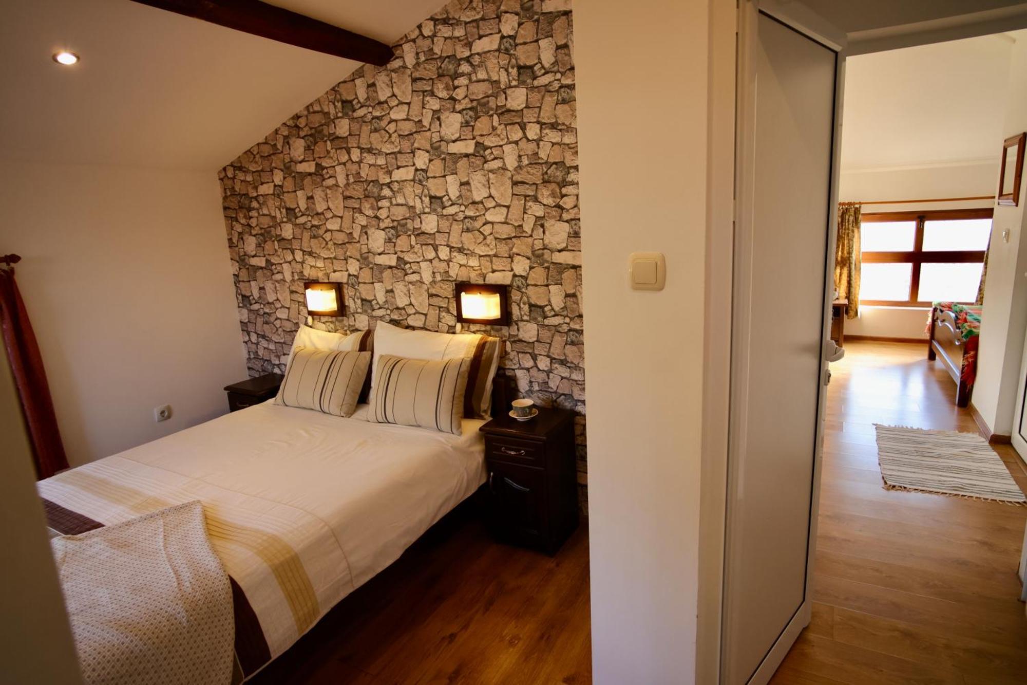 Iliikova House Hotell Kalofer Exteriör bild